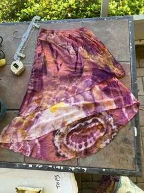 High-Low Tiered  Tie-Dye Midi Skirt in Purple and Gold